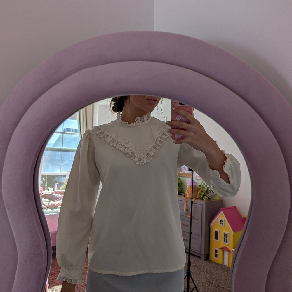 Vintage Cream Lace Trim Collar Blouse Size Large